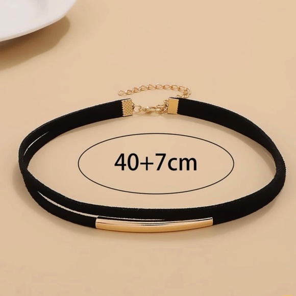 NWT Simple Black Choker - Picture 4 of 4
